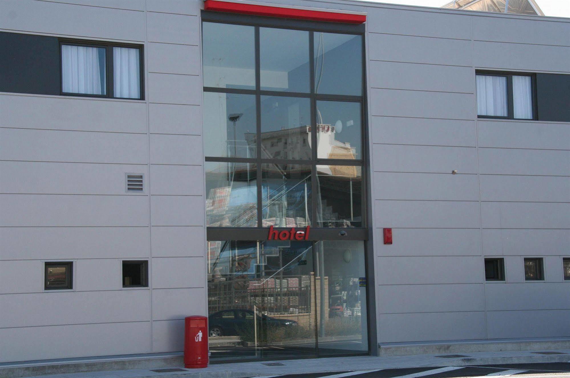 Hotel Abades Via Norte Miranda de Ebro Exterior photo