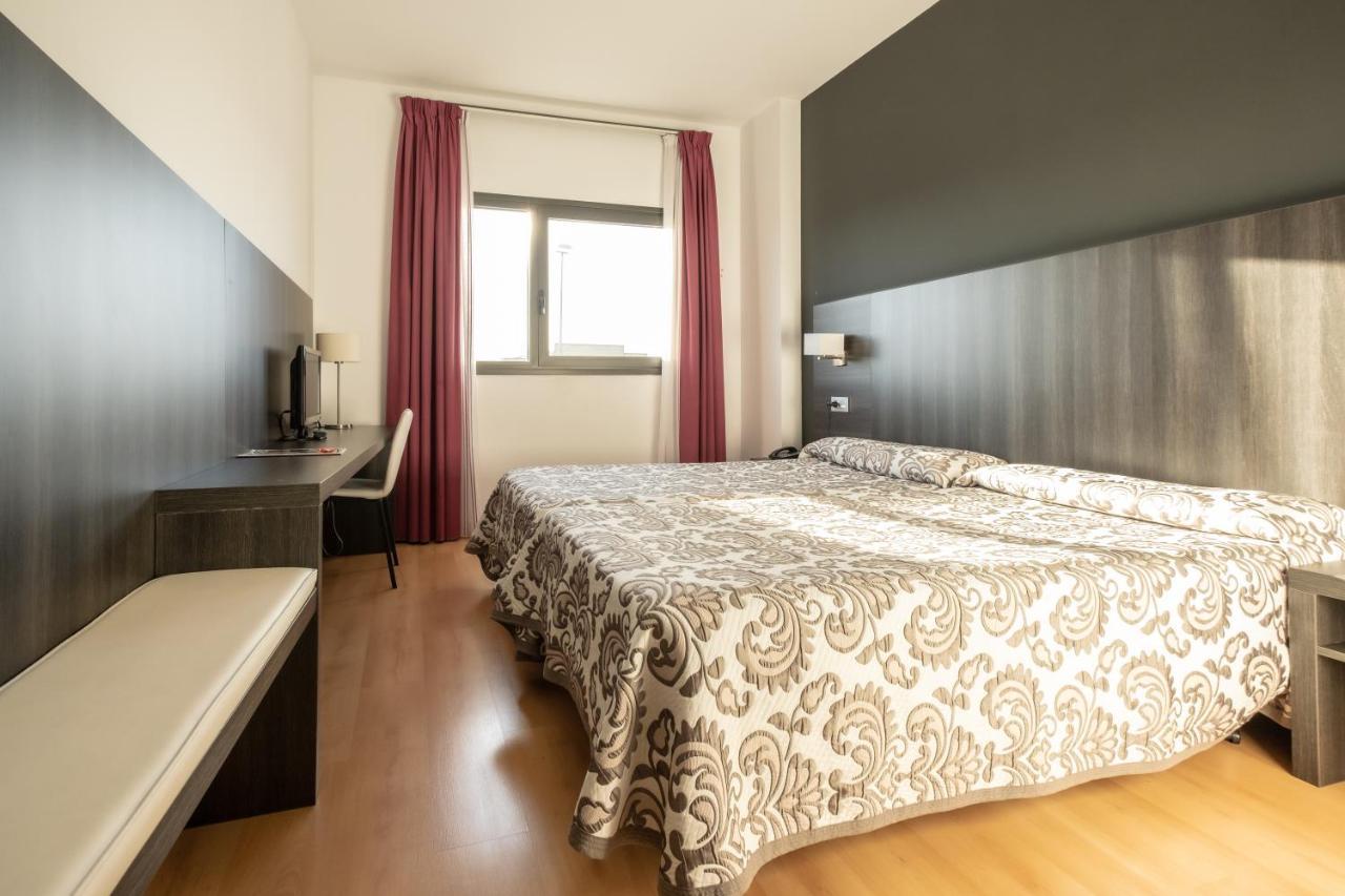 Hotel Abades Via Norte Miranda de Ebro Exterior photo